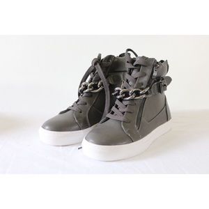 Grey platform sneakers w/chain